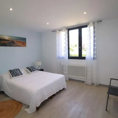 3 Pieces Climatise Avec Terrasse, Parking Prive, A 100m De La Plage, 7 Couchages - Fr-1-307-148 Le Grau-du-Roi